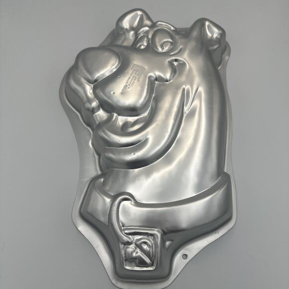 Vintage 1999 Wilton SCOOBY DOO Cake Pan Baking Mold Hanna-Barbera #2105-3206 - Picture 2 of 5